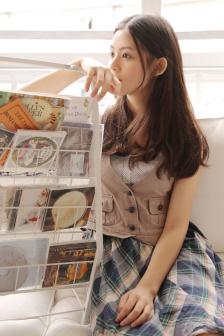 李彩宁